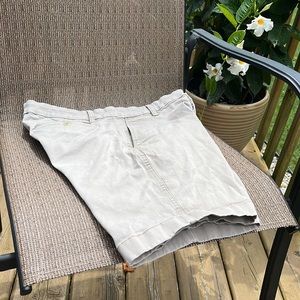 Chaps khaki shorts, men’s 32”